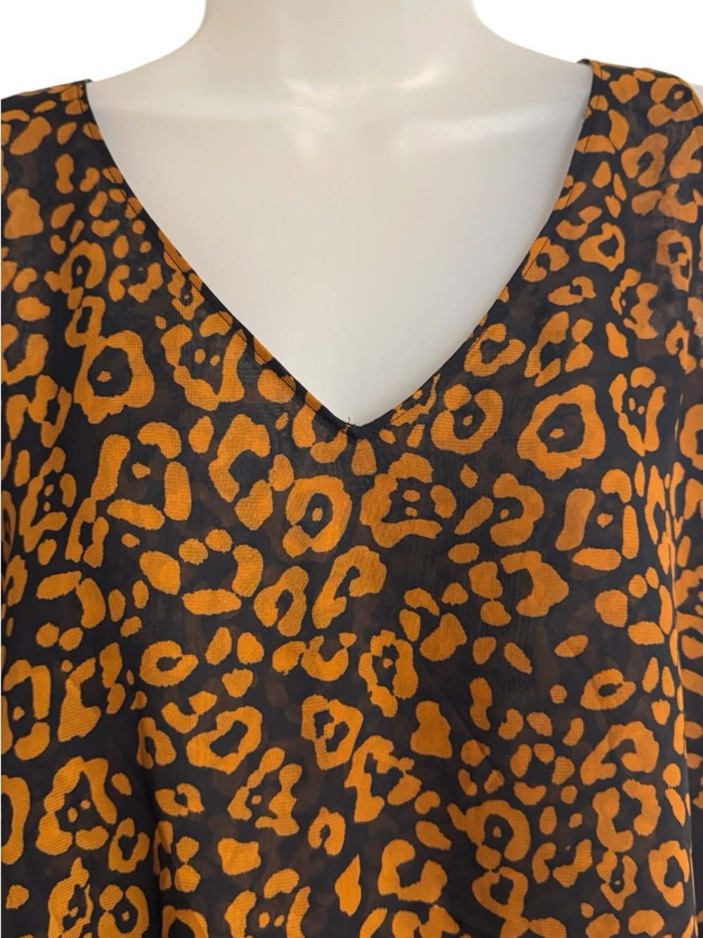 Lane Bryant Leopard Print Flowy V-Neck Top SIZE:  18     #11 - Picture 2 of 8